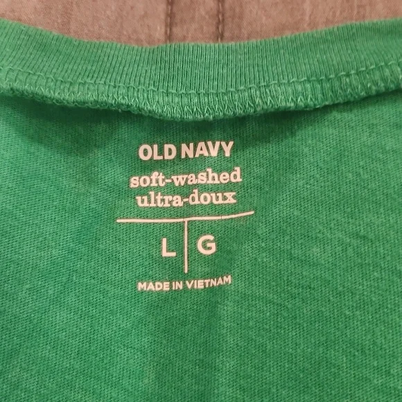 Old Navy Green 'Feelin' Lucky' Short Sleeve Tee Size L! - Picture 3 of 5